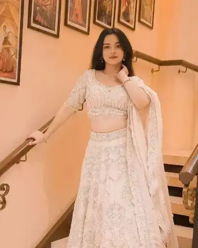 Escort Vandavasi
